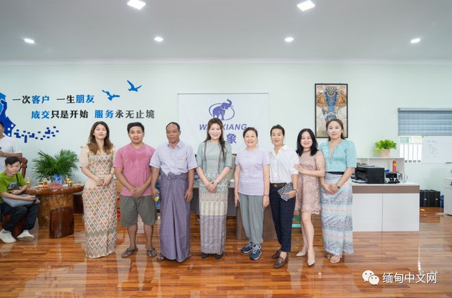 半岛真人曼德勒万象矿山机械设备公司十年庆典暨新店开业仪式(图3)